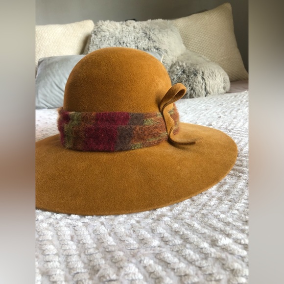 Winchester Hat Company 100% Rabbit Fur Hat - 8” opening front to back main image 5